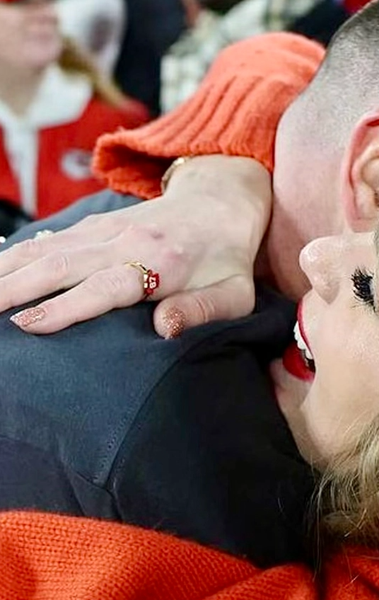 87 Travis Kelce Jersey Ring